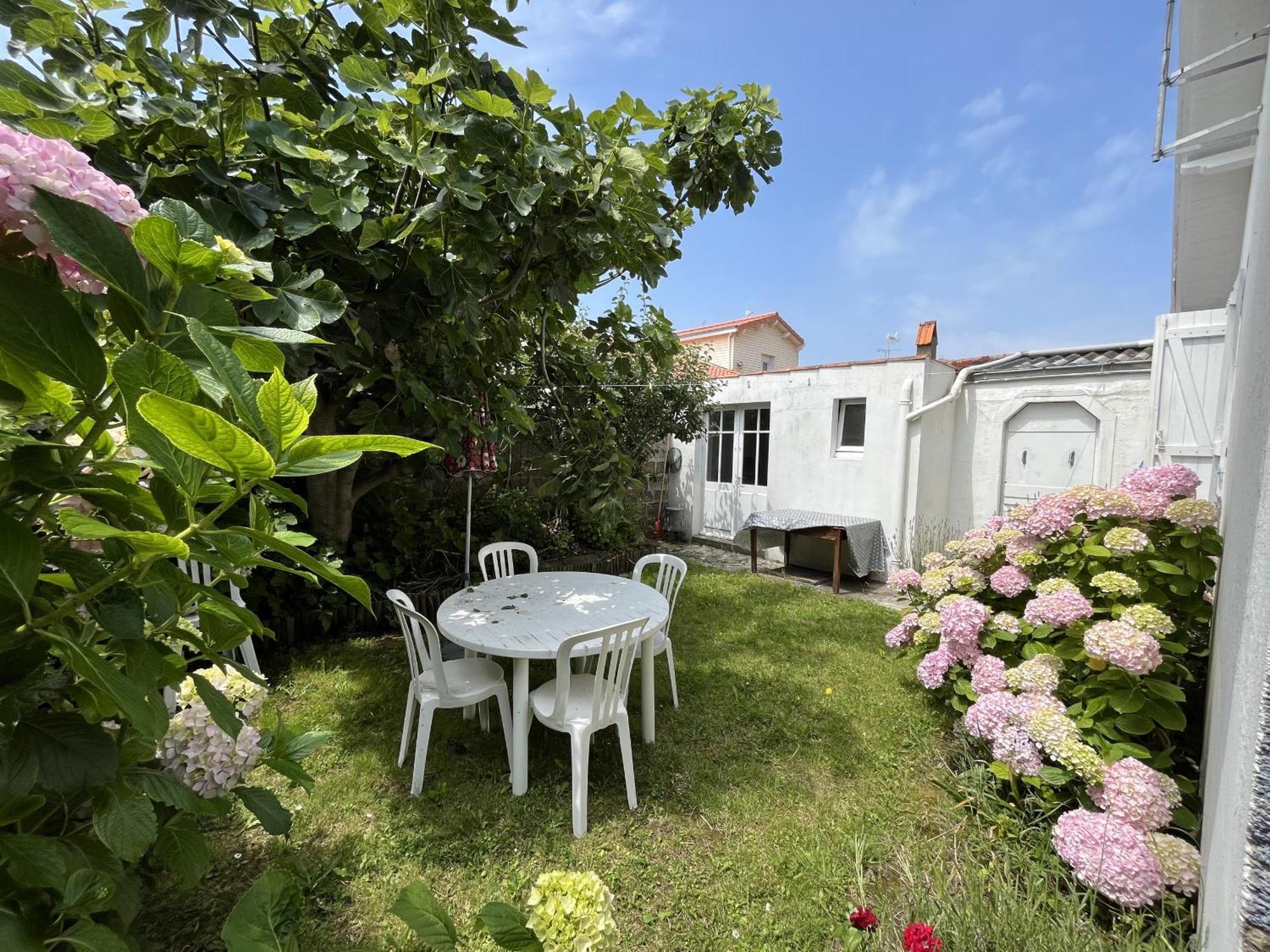 Maison Typique 30 S Proche Plage Saint-Gilles-Croix-de-Vie Esterno foto